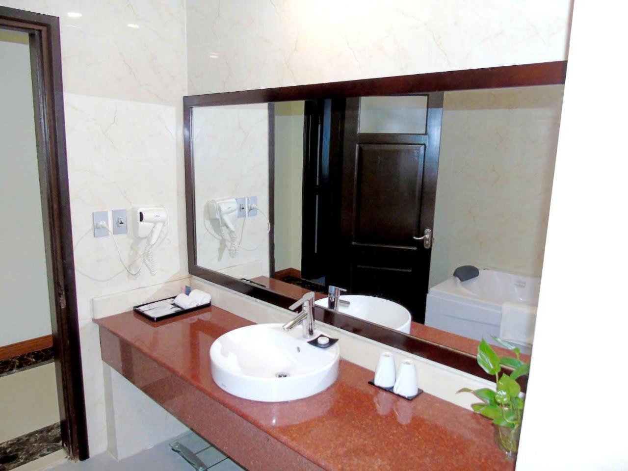 Muong Thanh Vinh Hotel Dış mekan fotoğraf